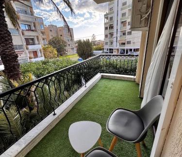 Limassol Apartment | Modern Studio Nr 10 private Kitchenette and Bathroom