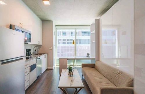 Downtown Phoenix Apartment | Modern Studio+Pool+Patio+Gym+Downtown PHX