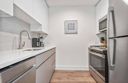 White Plains Apartment | Modern Studio | Upscale Amenities | Kitchen & Laundry