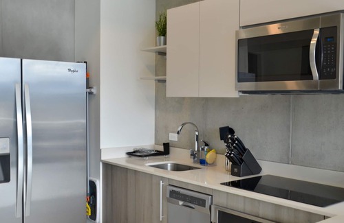 Rohrmoser Apartment | Modern studio with A/C, Near to National Stadium