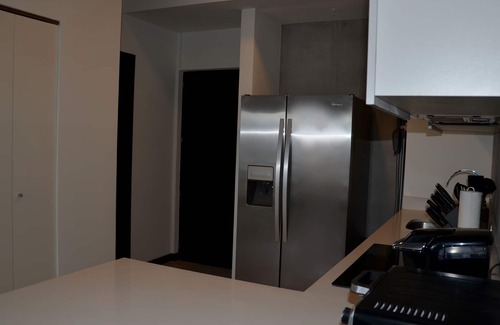 Rohrmoser Apartment | Modern studio with A/C, Near to National Stadium