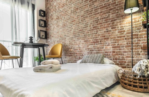 El Molinillo Apartment | Modern Studio with Private Rooftop Terrace