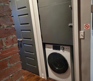 Corryville Apartment | Modern style and comfort near UC