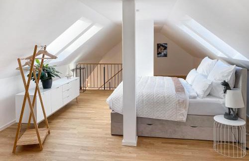 Freising Apartment | Modern & Stylisch - Penthouse-Feeling nahe Flughafen München