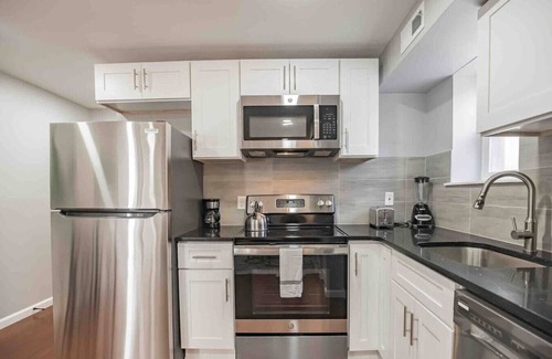 Center City West Condo | Modern, Stylish Center City 1/1 Perfect Location!