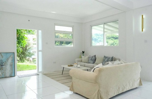 St. George's Apartment | Modern Suite. Perfect Location. Amazing Sea Views
