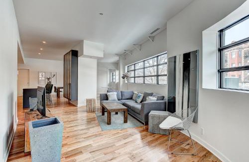 Cote-Des-Neiges—Notre-Dame-De-Grace Apartment | Modern Suites in NDG