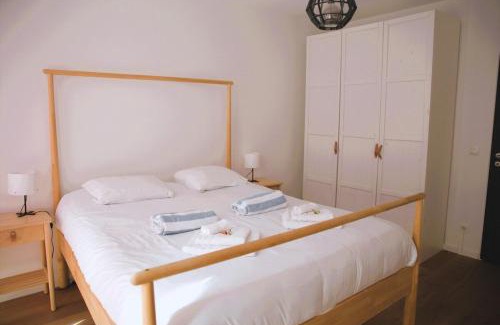 Dommeldange Apartment | Modern & Sunny 1BR Apartment with swimming pool