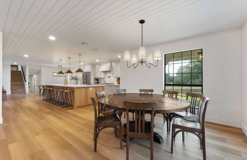 Fair Oaks Ranch House | Modern Texas Farmhouse on 2.5 Gated Acres, Spacious, Private, One-of-a-Kind