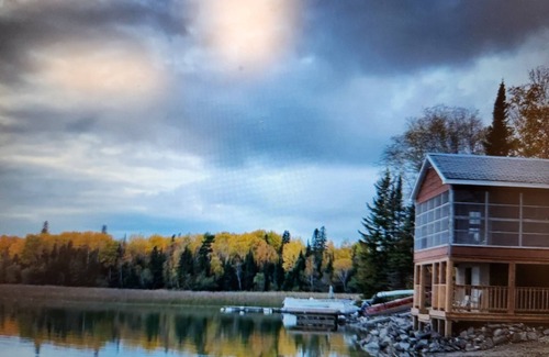 Machin Cabin | Modern Tiny Cottage on Eagle Lake with South facing Private Beach