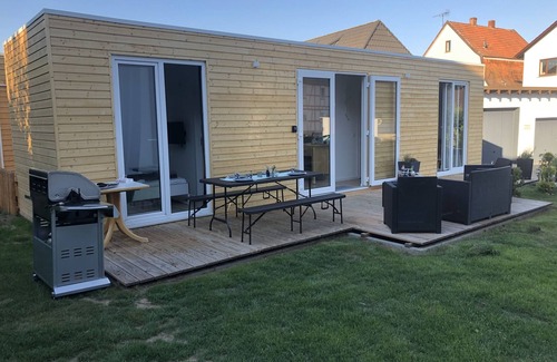 Alsfeld House | Modern 'Tiny Haus Liederbach' with Private Terrace, Wi-Fi and Air Conditioning