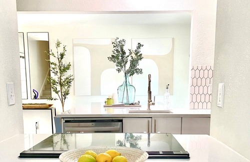 Greater South River City House | Modern townhome 10 minutes from the heart of downtown Austin!