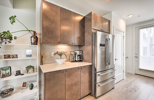 Whittier Heights House | Modern Townhome in Ballard with Private Roof Deck