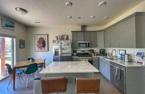Eagle House | Modern Townhome in Downtown Eagle, CO - Vail Valley