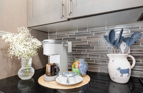 Mount Baker House | Modern townhome near grocery, public transit, parks, with AC