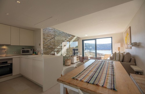 Puerto de Soller House | Modern townhouse with fantastic views of the Port of Sóller.