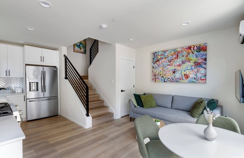 Minor House | Modern Townhouse w/Private Parking & Rooftop Patio-