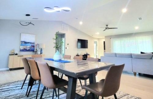 Englewood East House | Modern, Tranquil Retreat