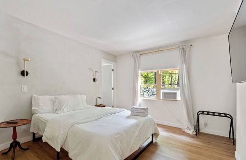 Plattekill Other | Modern Upstate Gem Surrounded by Trees with Hot Tub - 2.5 BD, 2 BH