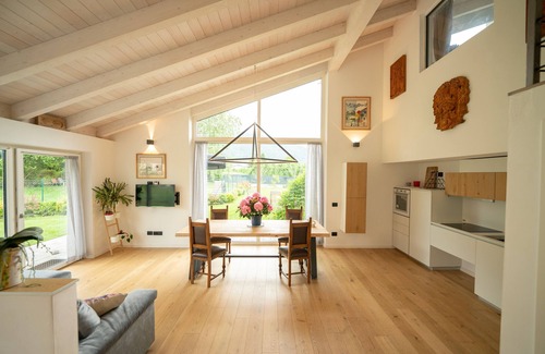 Caldonazzo Villa | Modern villa with hot tub for exclusive use, dogs welcome.