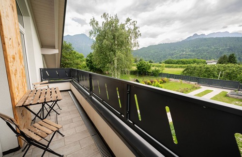 Caldonazzo Villa | Modern villa with hot tub for exclusive use, dogs welcome.