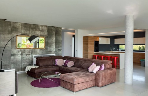Farini Villa | Modern villa Aria with pool and jacuzzi in Višnjan