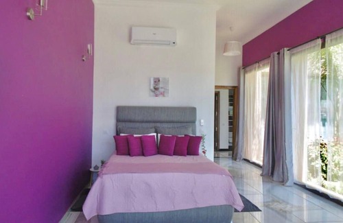 Zaouia Sidi Abdallah Ben Sassi Villa | Modern villa with large garden