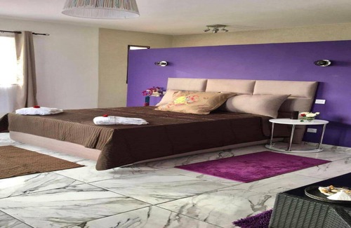 Zaouia Sidi Abdallah Ben Sassi Villa | Modern villa with large garden
