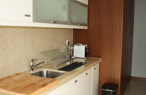 Alfarim Villa | Modern Villa With Private Pool Near Meco Beach