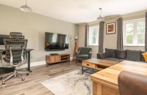 Sindlesham Apartment | Modern, Well Presented 2-Bedroom Apartment, With Parking, Opposite Nirvana Spa
