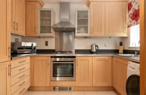 Sindlesham Apartment | Modern, Well Presented 2-Bedroom Apartment, With Parking, Opposite Nirvana Spa