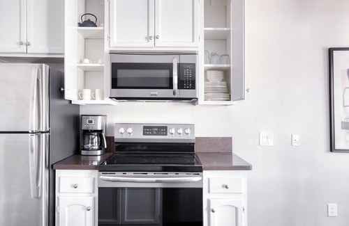 Westwood Apartment | Modern Westwood 1BR w/Rooftop, near Westwood Village by Blueground