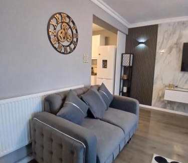 Kennington Apartment | Modern Zone 1, 2 Bed Apartment with Balcony in Central London