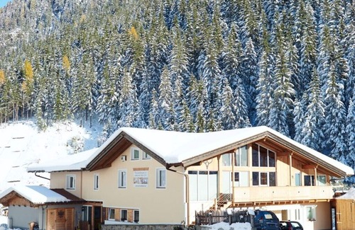 Neustift Im Stubaital Apartment | Moderne Ferienwohnung in Neustift mit 3 Schlafzimmern und 2 Bädern