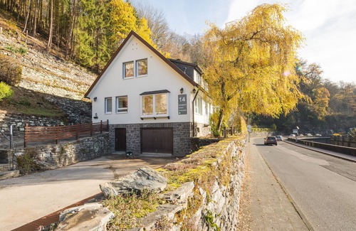 Monschau Apartment | Moderne Ferienwohnung nur Wenige Fußminuten zur Historischen Altstadt