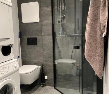 Tromso Apartment | Moderne liten leilighet på toppen av Tromsøyen