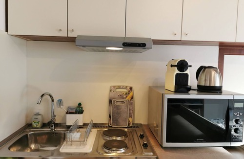 Reisach Apartment | Moderne Studio für 2 mit Bequemes Schlafsofa und Ensuite Badezimmer