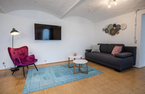 Eichenzell Apartment | Moderne Wohnung, Komplett Eingerichtet