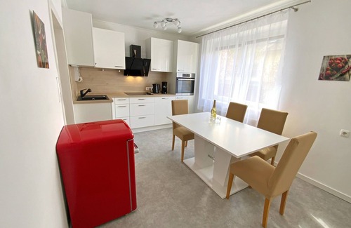 Sankt Polten Apartment | Modernes Apartment in Ruhiger und Zentrale Lage - Perfekt für Familien & Gruppen