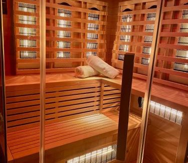Ostviertel Apartment | Modernes Loft mit Whirlpool, Sauna & Billardtisch