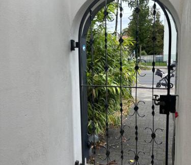 Unterrath House | Modernes Studio mit en-Suite Bad & bester Anbindung