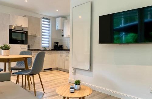 Matzlow-Garwitz House | Modernes Waldhaus am Wasser I Whirlpool I Kamin I Feuerschale