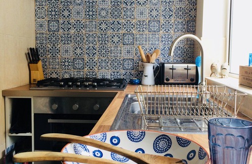Tenby Cottage | Modernised traditional cottage, Sleeps 5,short walk to beaches, town, amenities