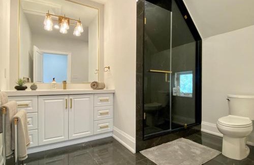 Vaughan Villa | Modernized Heritage Home 2 BR Near Wonderland