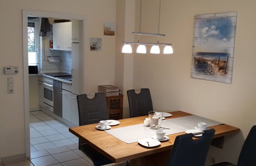 Westeraccumersiel House | Modernized vacation townhouse in Dornumersiel