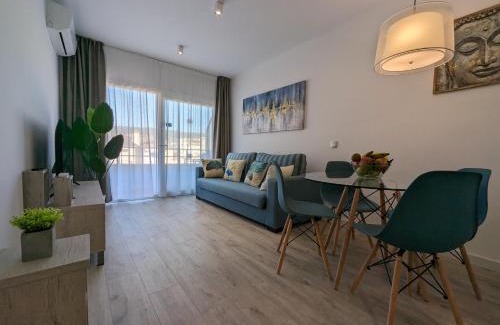 L'Estartit Apartment | Moderno con piscina en LEstartit by Host&Joy