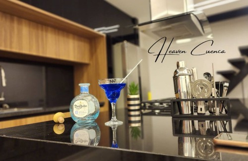 El Vecino Apartment | Moderno,lujoso con hermosa vista 360° de Cuenca equipado con cama de masajes