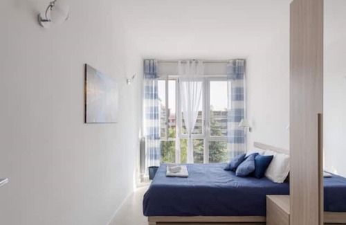 Lorenteggio Apartment | Moderno, Luminoso, Spazioso con Vista