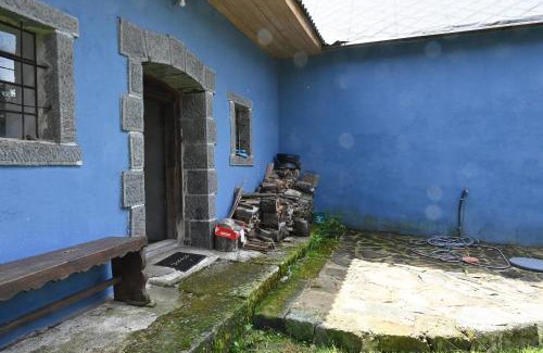 Pliesovce House | Modrá chalupa