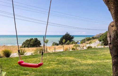 Moeraki House | Moeraki Beach Haven - Otago Beachfront Home